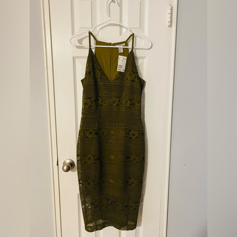 NWT H&M lace dress size 8 runs like size 6